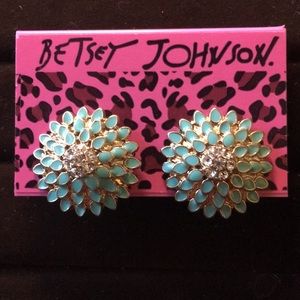 Betsey Johnson chrysanthemum turquoise with rhinestone centre post earrings.